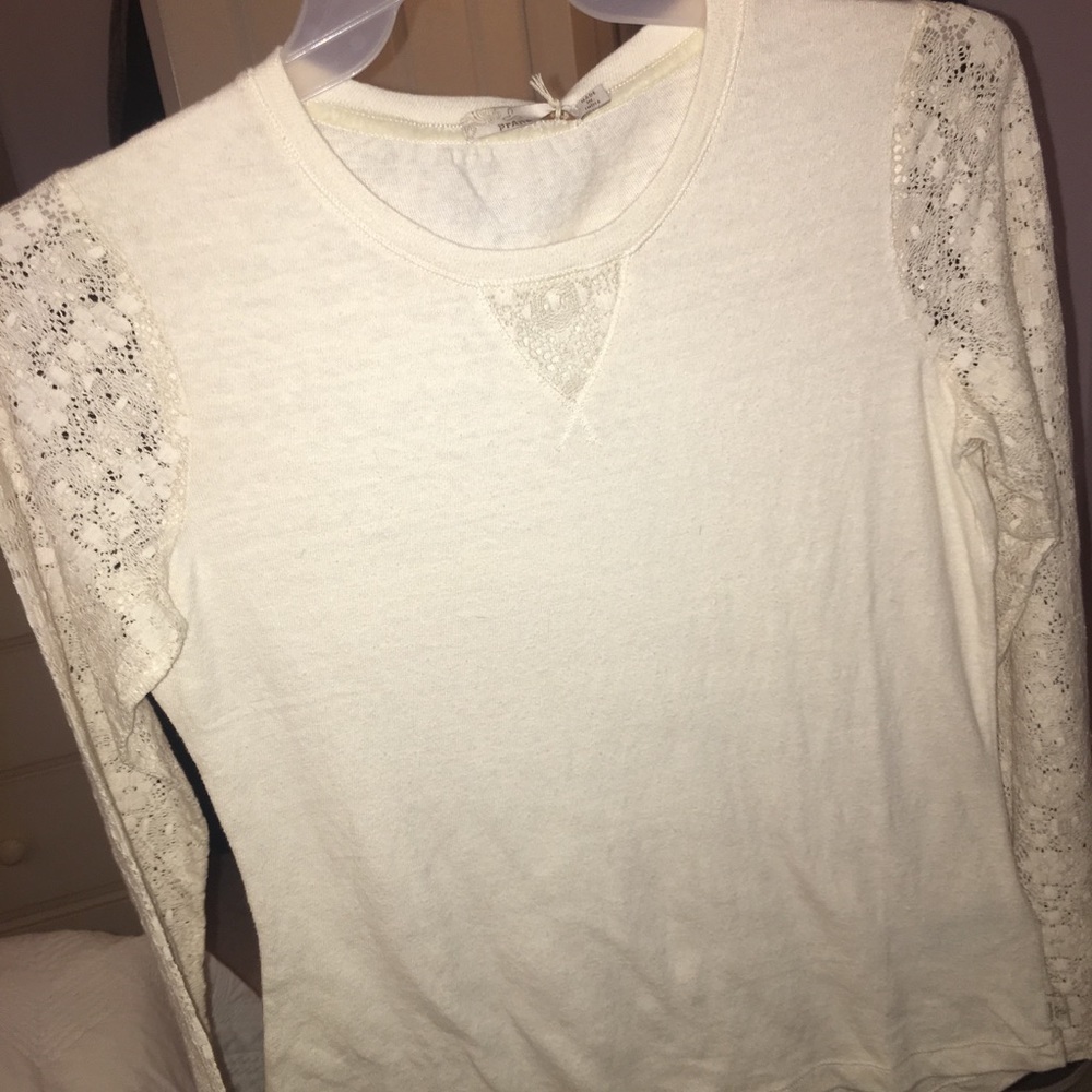 Lace sleeved shirt